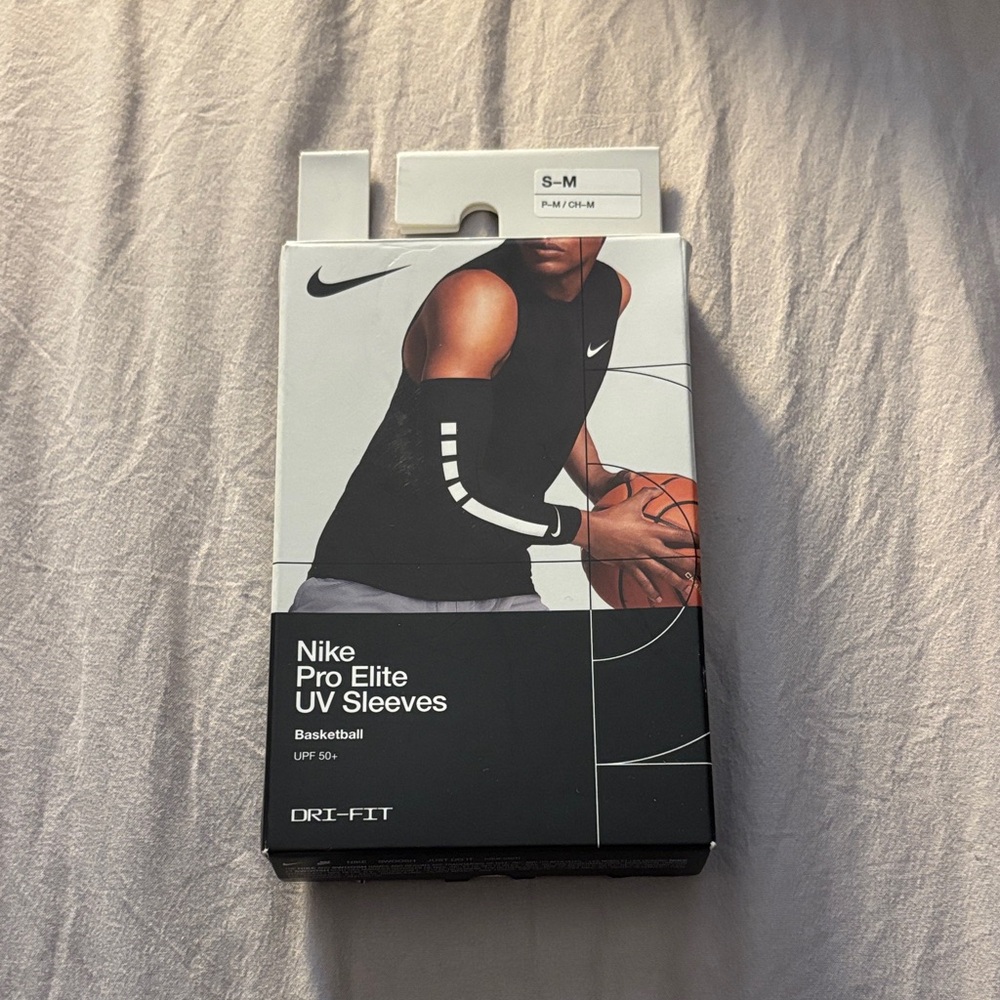 Nike Pro Elite UV Sleeves - Black and White Size S/M